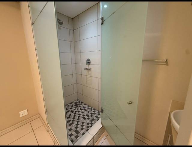 2 BEDROOM APARTMENT TO LET IN ROSEBANK